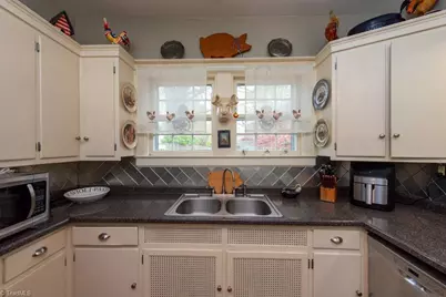 514 W Parkway Avenue, High Point, NC 27262 - Photo 24
