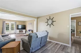 1528 Pecan Ln, Kernersville, NC 27284 - Photo 8