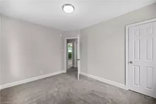 2124 Textile Dr, Greensboro, NC 27405 - Photo 12