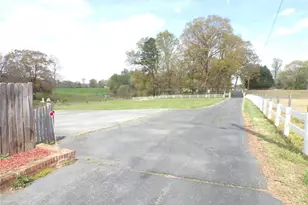 4543 Pleasant Garden Rd, Greensboro, NC 27406 - Photo 40