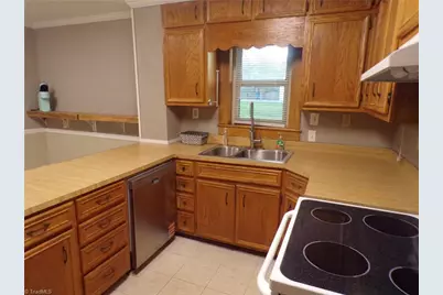 4543 Pleasant Garden Road, Greensboro, NC 27406 - Photo 12