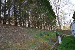 525 Highland Park Dr, Eden, NC 27288 - Photo 2