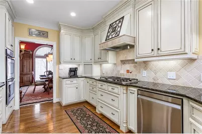2708 Sturbridge Court, Burlington, NC 27215 - Photo 4