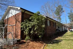 357 Holly Hill St, North Wilkesboro, NC 28659 - Photo 4