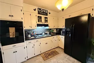 357 Holly Hill St, North Wilkesboro, NC 28659 - Photo 8