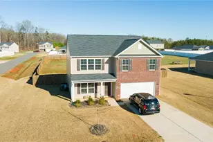 109 Bunting Dr, Lexington, NC 27295 - Photo 2