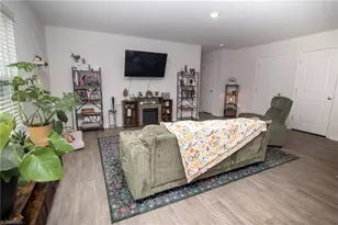 109 Bunting Dr, Lexington, NC 27295 - Photo 10