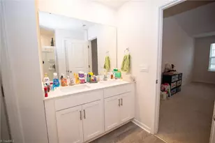 109 Bunting Dr, Lexington, NC 27295 - Photo 18