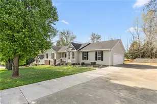 2506 Megan Dr, Ramseur, NC 27316 - Photo 34