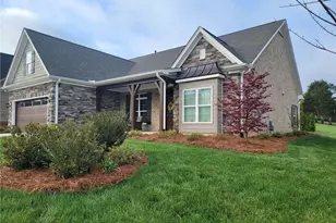 140 Castle Pond Dr, Winston-Salem, NC 27107 - Photo 2