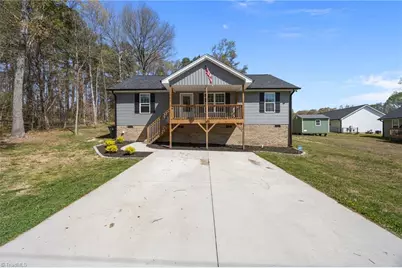 1822 Woodsway Drive, Thomasville, NC 27360 - Photo 30