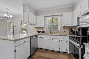 1611 Maple Ridge Ct, Greensboro, NC 27455 - Photo 2
