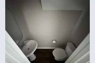 1138 Waterlyn Drive, Greensboro, NC 27405 - Photo 8