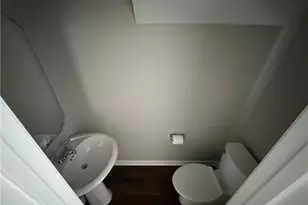 1138 Waterlyn Dr, Greensboro, NC 27405 - Photo 8