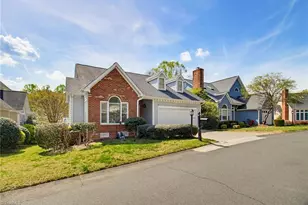 2229 King George Ct, Winston-Salem, NC 27103 - Photo 2