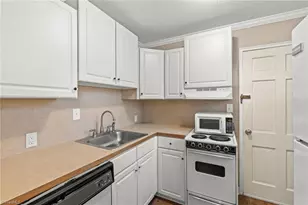 308 W Lexington Ave, High Point, NC 27262 - Photo 8