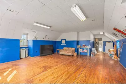 300 N Bridge Street, Elkin, NC 28621 - Photo 18