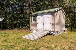 1219 Warwick Dr, Burlington, NC 27215 - Photo 44