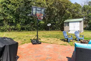 1219 Warwick Dr, Burlington, NC 27215 - Photo 38