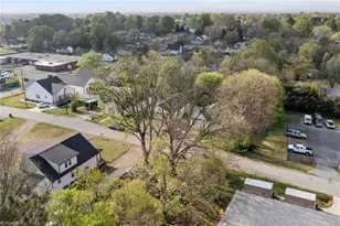 312 Cleveland Ave, Burlington, NC 27215 - Photo 26