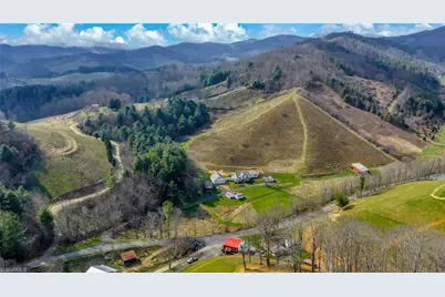 369 Spencer Branch Road, Lansing, NC 28643 - Photo 4