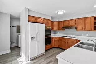 904 Pebble Dr, Greensboro, NC 27410 - Photo 14