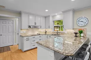 1115 Pebble Dr, Greensboro, NC 27410 - Photo 12