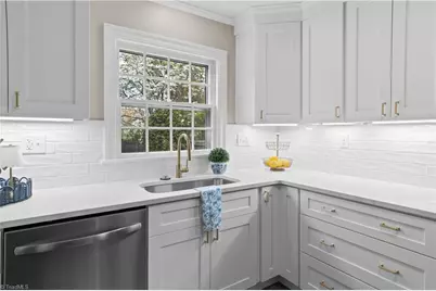 2413 Walker Avenue, Winston-Salem, NC 27103 - Photo 10