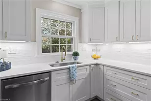 2413 Walker Ave, Winston-Salem, NC 27103 - Photo 10