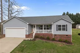 105 Hidden Springs Dr, Salisbury, NC 28147 - Photo 2