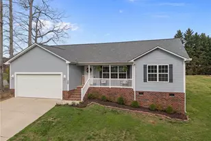 105 Hidden Springs Dr, Salisbury, NC 28147 - Photo 8
