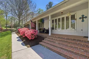 1515 Holly Cir, Wilkesboro, NC 28697 - Photo 6