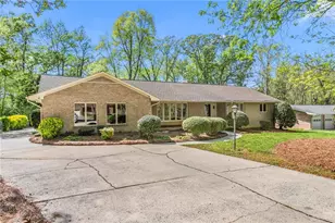 210 N Gurney St, Burlington, NC 27215 - Photo 4