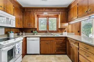 210 N Gurney St, Burlington, NC 27215 - Photo 16