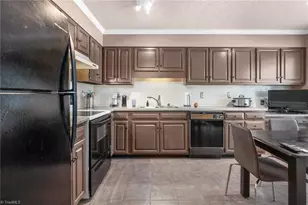 1104 Yellowbell Pl, Greensboro, NC 27410 - Photo 6