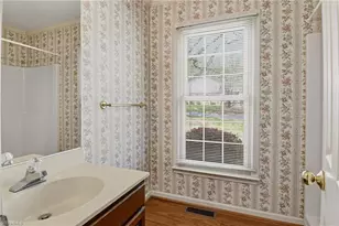 1011 Greenhurst Rd, Winston-Salem, NC 27104 - Photo 18