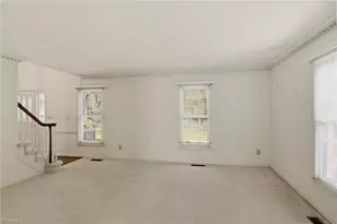 1011 Greenhurst Rd, Winston-Salem, NC 27104 - Photo 6