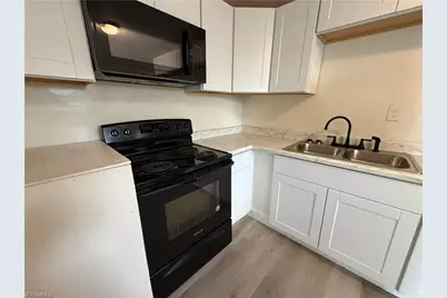 900 Richland Street #B, High Point, NC 27260 - Photo 6