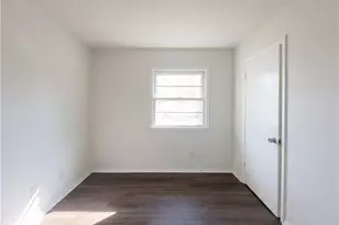 1447 E Sedgefield Dr, Winston-Salem, NC 27107 - Photo 10