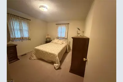 124 S Byrd Street, Eden, NC 27288 - Photo 8