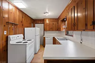 6111 Phelps Circle, Winston-Salem, NC 27105 - Photo 8