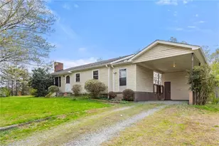 6111 Phelps Circle, Winston-Salem, NC 27105 - Photo 2