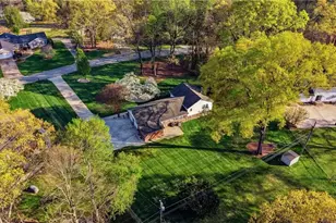 2005 Hunterwoods Dr, High Point, NC 27265 - Photo 38