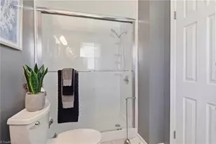 2005 Hunterwoods Dr, High Point, NC 27265 - Photo 20