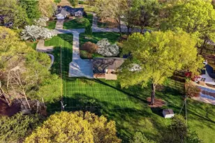 2005 Hunterwoods Dr, High Point, NC 27265 - Photo 36