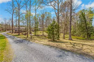 120 Shaw St, Randleman, NC 27317 - Photo 6