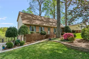 7000 Bridgewood Rd, Clemmons, NC 27012 - Photo 1