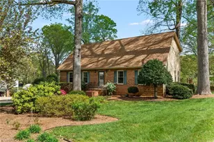 7000 Bridgewood Rd, Clemmons, NC 27012 - Photo 2