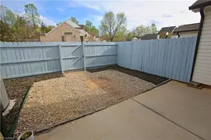 6 Viburnum Ln, Greensboro, NC 27455 - Photo 16