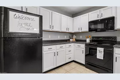 3710 Cotswold Avenue #Z, Greensboro, NC 27410 - Photo 12